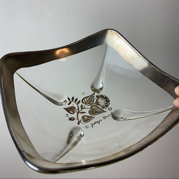 Set of Georges Briard Sterling Silver Overlay Glass Bowls - Picture 3 of 16